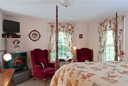 Alpine Haus Bed & Breakfast Inn Vernon Exterior photo